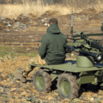 Зроблено в Україні. До ЗСУ масово постачатимуть безшумний транспортер CRAB-LS