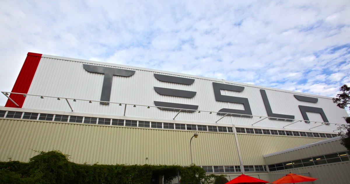 Криза в Tesla. Маск ухвалив неочікуване рішення