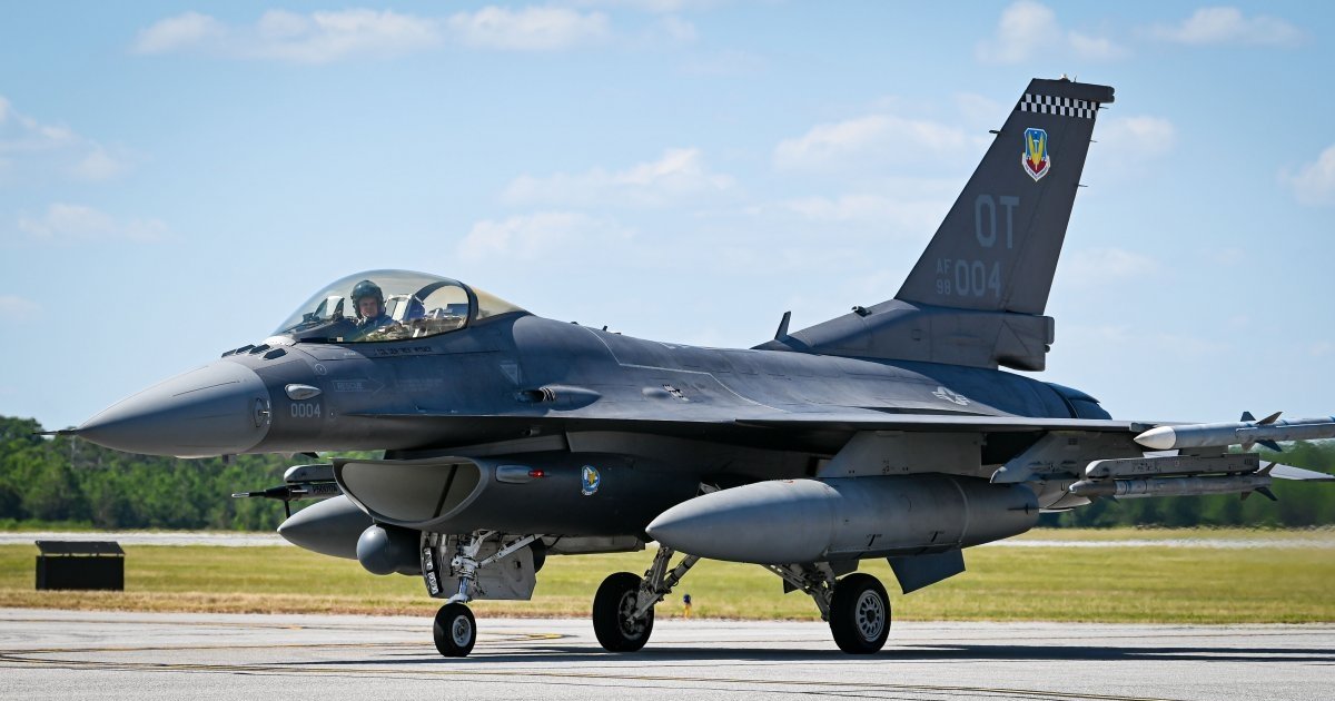 У США розробили новітню систему РЕБ для винищувачів F-16