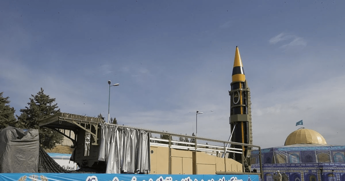 Іран створив власну балістичну ракету Khorramshahr-5 — чи є загроза для США