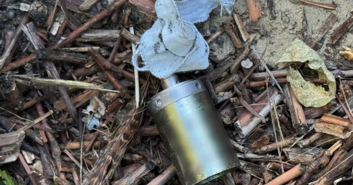 Чатують на жертву. Росія обстрілює Херсон касетними боєприпасами виробництва КНДР