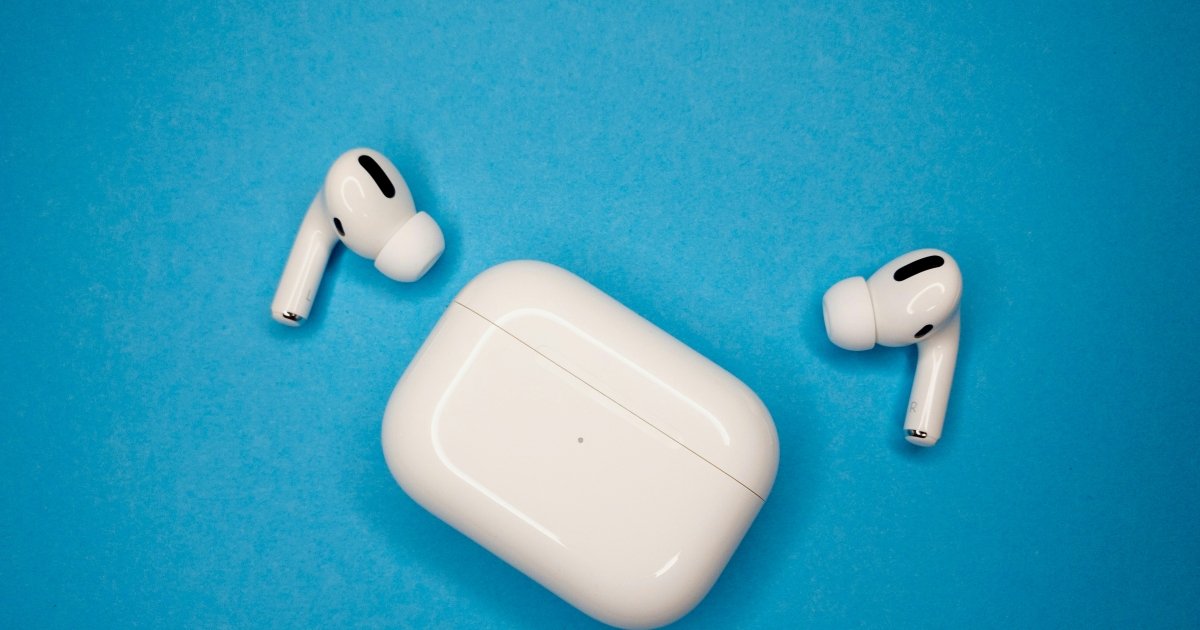 AirPods із вбудованими камерами вже на етапі тестування